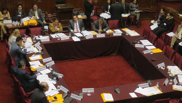 Partidos políticos piden al Congreso eliminación de dádivas. (Perú21)
