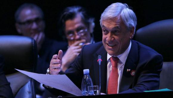 Sebastián Piñera alzó el tono al referirse a la canciller y al coagente.  (EFE)