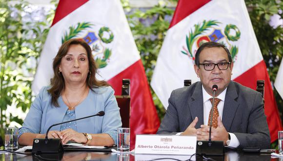 Para un 94% de los peruanos, Dina Boluarte comparte el poder con su primer ministro, Alberto Otárola, según la última Encuesta del Poder. (Foto: Presidencia de la República)