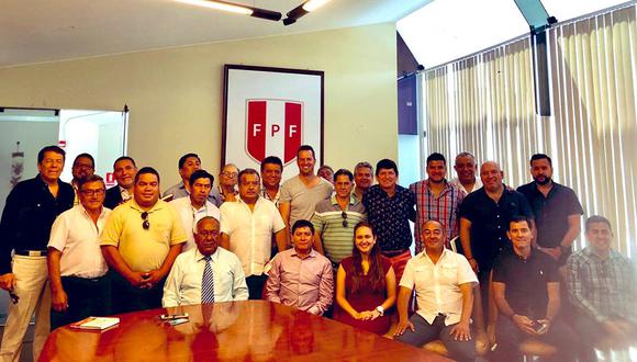 Integrantes de la FPF y la ADFP se reunieron para ultimar detalles de la presentación de la Nueva Liga Profesional. (Foto: Twitter FPF)