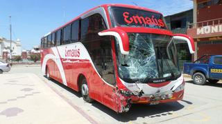 Lambayeque: Tres policías heridos dejó choque entre bus y patrullero