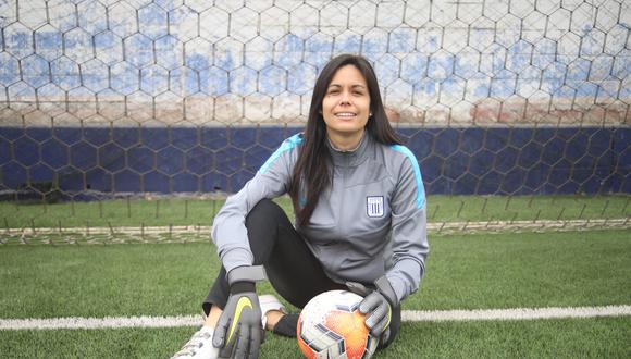 Sisy Quiroz se inspiró en su madre, quien también jugaba fútbol.