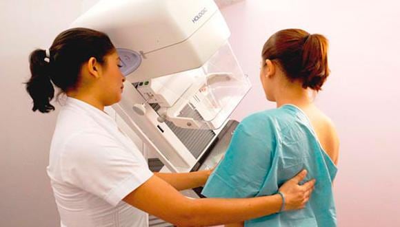 La mamografía es la herramienta más poderosa para diagnosticar lesiones o tumores , señala oncóloga.