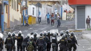 Tía María: Policía intenta desbloquear vías de Arequipa tomadas por manifestantes