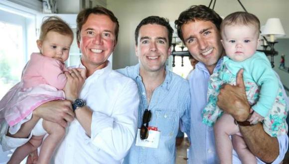 Justin Trudeau es alabado por esta foto suya con una familia abiertamente  gay | MUNDO | PERU21