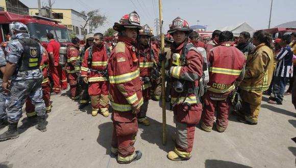 Alonso Salas Chanduvi , Eduardo Jiménez Soriano y Raúl Sánchez Torres fallecieron en un incendio. (Perú21)