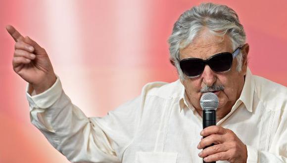José Mujica visitó a los hermanos Castro en enero. (AFP)