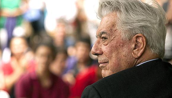 Mario Vargas Llosa dice que Perú y Chile deben mirar hacia adelante tras fallo de La Haya. (EFE)