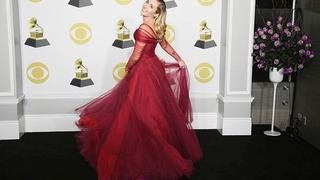 Miley Cyrus causó sensación con este vestido de princesa en los premios Grammy 2018
