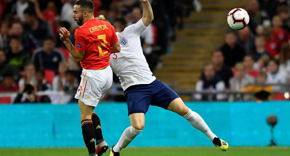 España vs. Inglaterra: La terrible caída de Shaw tras ...
