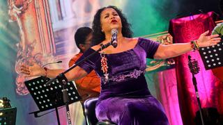 Eva Ayllón le rinde homenaje a la música criolla con “Clavo y Canela” [FOTOS]