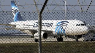 EgyptAir: Avión se estrelló en el Mediterráneo y no se descarta que haya sido un atentado