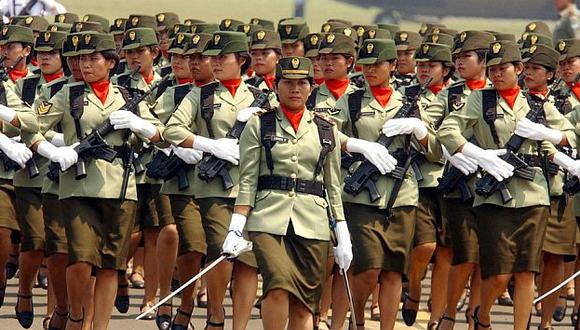 Indonesia: Esta es la degradante prueba que pasan las mujeres para pertenecer al Ejército de su país. (AP)
