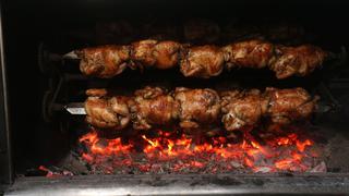Día del Pollo a la brasa: ¿Cómo consigo un suculento, crocante y jugoso pollo? 