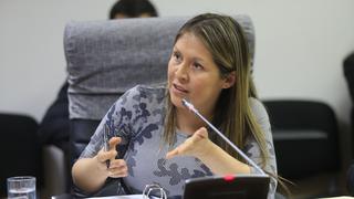 Yeni Vilcatoma presentó denuncia contra Pablo Sánchez por "demora de actos funcionales"
