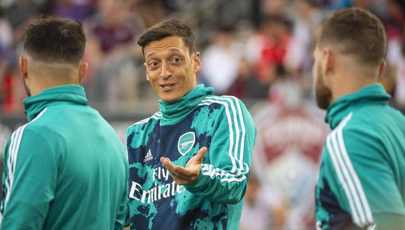 Mesut Özil sorprende con un cambio de look. (Foto: AFP)