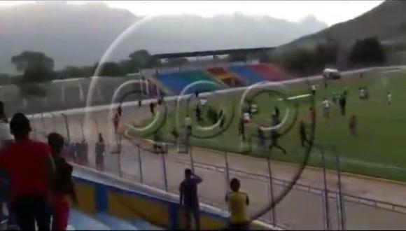 Balacera en Copa Perú: Policía realizó disparos al aire para evitar agresión al árbitro. (RPP)