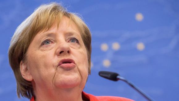 La canciller alemana, Angela Merkel, se habría comprometido a que España reciba un número "equilibrado y admisible" de refugiados que entraron a Alemania país por la frontera con Austria. (Foto: EFE)