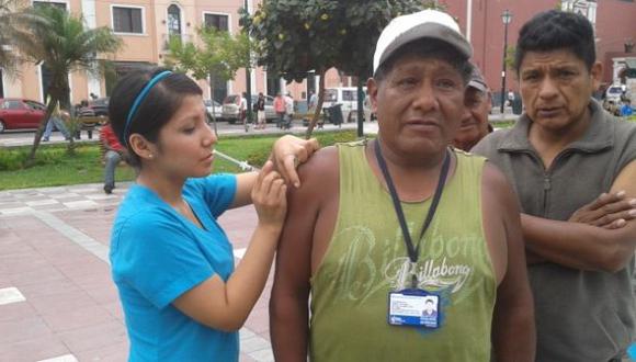 Municipalidad de Lima vacuna a recicladores contra hepatitis y tétano. (Difusión)