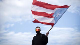 Bad Bunny pide “sacar de raíz y para siempre” el Gobierno de Puerto Rico