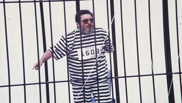 El sanguinario Guzmán con el traje a rayas con el que morirá en la cárcel. (USI)