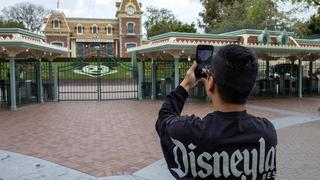 Empleados de Disney entran en licencia no remunerada por COVID-19