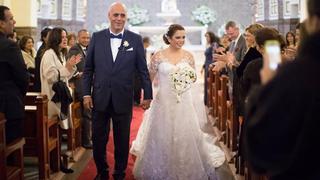 Milagros Leiva compartió en Facebook íntimas fotos de su boda