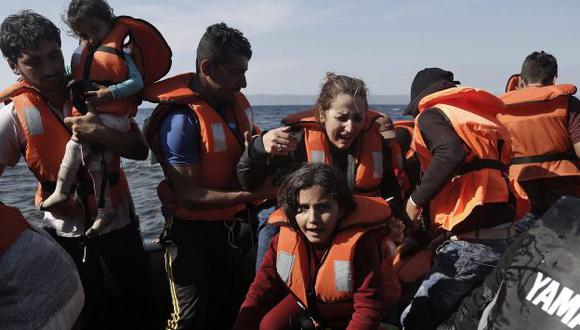 Policía española rescató a 523 desplazados en el Mediterráneo. (EFE)