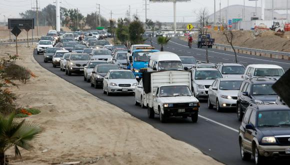 Se calcula que unos 70 mil vehículos abandonarán la capital (Nancy Dueñas)