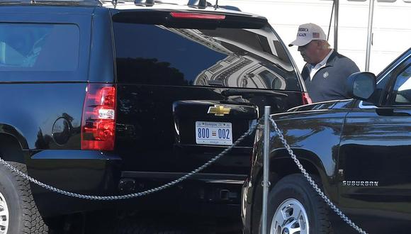Donald Trump es fotografiado al salir de la Casa Blanca, en Washington, DC, Estados Unidos. (EFE / EPA / MIKE THEILER)