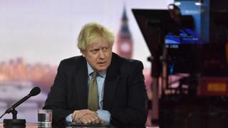 Variante británica del coronavirus apunta a una mayor mortalidad, dice Boris Johnson