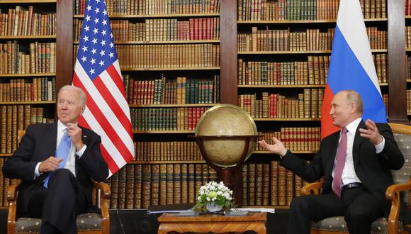 El presidente de Estados Unidos, Joe Biden, y el presidente de Rusia, Vladimir Putin, se reunirán en la 'Villa la Grange' en Ginebra, el 16 de junio de 2021. (Foto de DENIS BALIBOUSE / POOL / AFP).