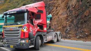 Huarochirí: Roca de 300 kilos cae de talud e impacta contra tráiler y mata a conductor [FOTO]