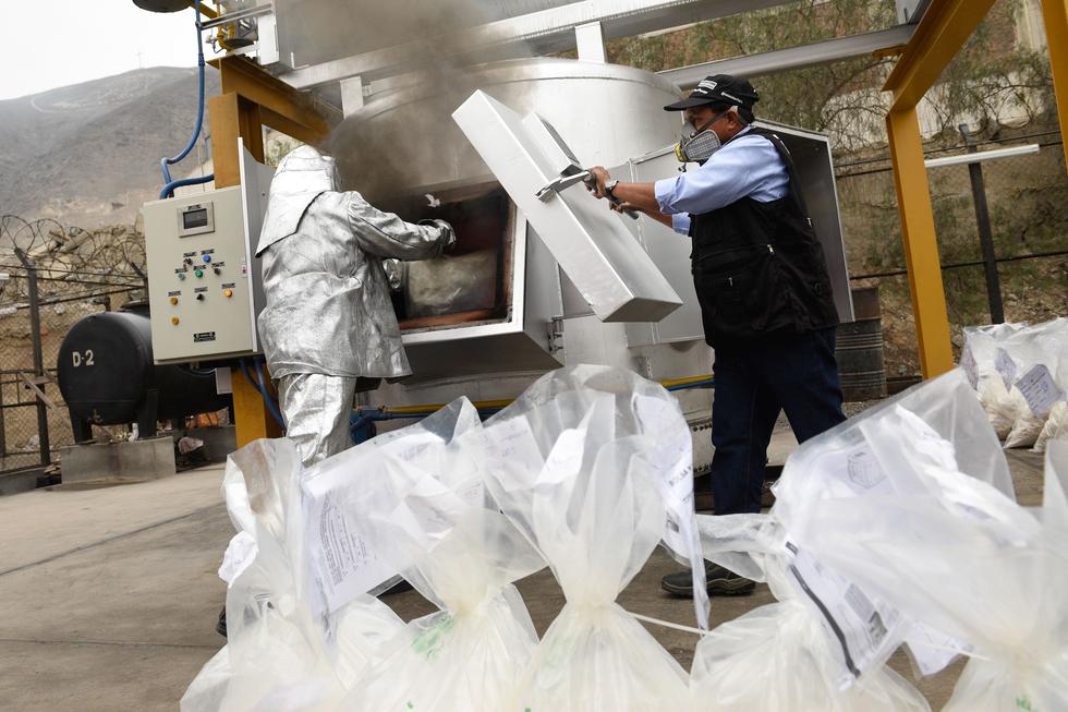 La primera quema de droga fue 13,156.362 kilos de droga a fines de febrero. (Foto: Mininter)