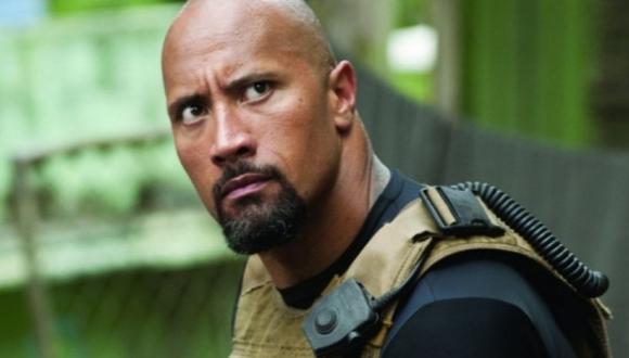 Dwayne Johnson se integró al elenco principal como el oficial Luke Hobbs en “Rápidos y furiosos 5” (“Fast Five”) (Foto: Universal Pictures)