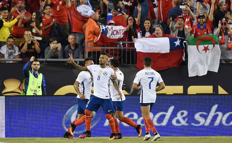 Chile venció 2-1 a Bolivia con doblete de Arturo Vidal por la Copa América Centenario. (AFP)
