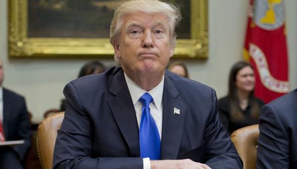 Donald Trump: Un tercio de los estadounidenses cree que decreto migratorio les hará más seguros. (AP)