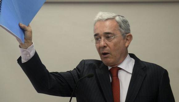 Álvaro Uribe propone amnistía para miembros de las FARC sin delitos por lesa humanidad o narcotráfico. (AFP)