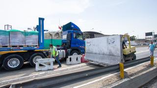La Molina retira bloques de concreto que colocó Municipalidad de Lima en vía alterna al peaje de Separadora Industrial