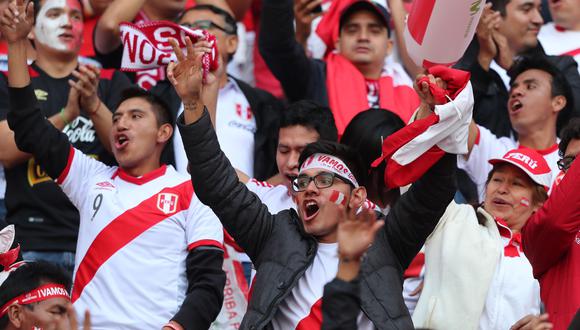 Hinchas podrán disfrutar de los partidos de la Selección Peruana. (EFE/Ernesto Arias)