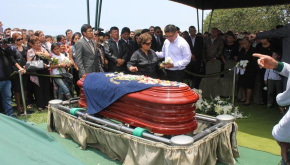 Jorge Izquierdo, asesinado de dos tiros el último viernes, fue enterrado ayer. (Randy Cardozo)