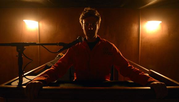 Un actor interpreta al asesino en serie Jeffrey Dahmer en Killers: A Nightmare Haunted House, en el Centro Cultural Clemente Soto V lez el 5 de octubre de 2012.  (Foto de TIMOTHY A. CLARY / AFP)