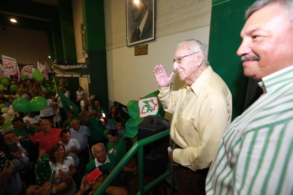 Celebración de los 100 años de Luis Bedoya Reyes, fundador del Partido Popular Cristiano. (Foto: Lino Chipana)