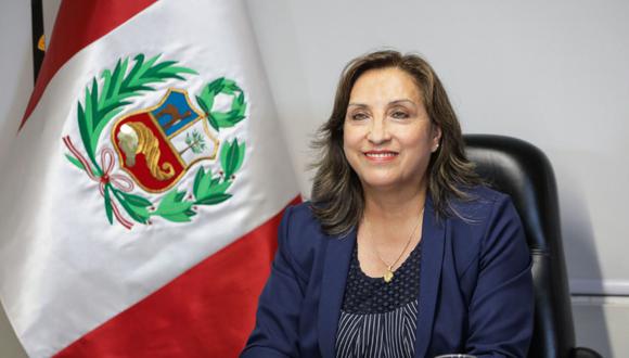 Hoy, a las 3 de la tarde, Dina Boluarte se convertirá en la primera presidenta del Perú tras el golpe de Estado de Pedro Castillo.