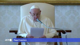 Papa Francisco dice que mantiene su viaje a Irak pese a ataque con cohetes del miércoles