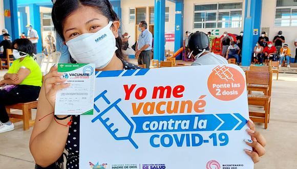 Joven vacunada en la jornada de hoy en el distrito de Iberia, en Madre de Dios. (Foto: Diresa Madre de Dios)