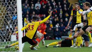 Por tan solo 10 centímetros, Tottenham no celebró gol que le hubiera dado triunfo ante Watford [VIDEO]