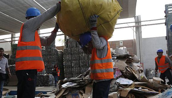 Ministerio de Trabajo capacitará a 600 recicladores en cinco regiones. (Perú21)