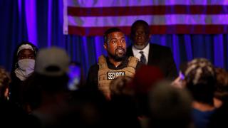 Kanye West lloró en su primer mitin como candidato presidencial y utilizó chaleco antibalas [FOTOS]