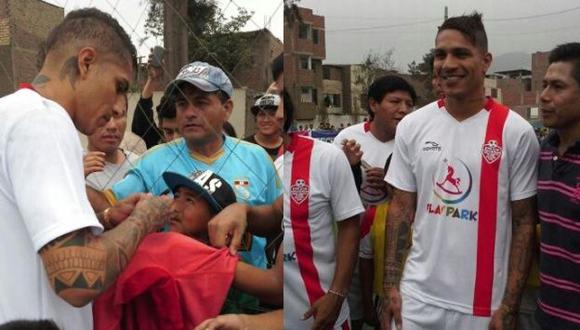 Paolo Guerrero participó en la inauguración de una academia de fútbol de su hermano Julio Rivera en San Juan de Lurigancho. (Best Cable)